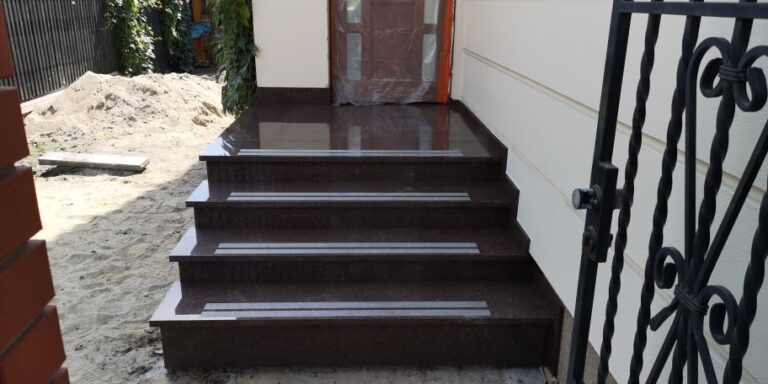 Read more about the article Tomaszów Lubelski- kamienne schody zewnętrzne i taras