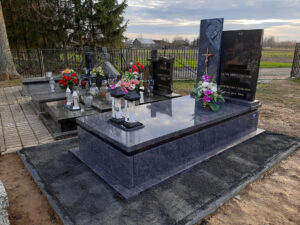 Read more about the article Nagrobek w gminie Lubaczów