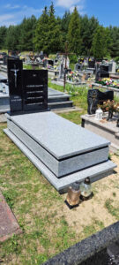 Read more about the article Nagrobek w Lubyczy Królewskiej