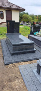 Read more about the article Nagrobek w Lubyczy Królewskiej