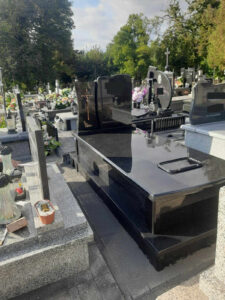 Read more about the article Nagrobek w Wożuczynie