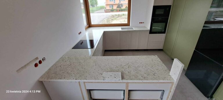 Read more about the article Kamienny blat kuchenny