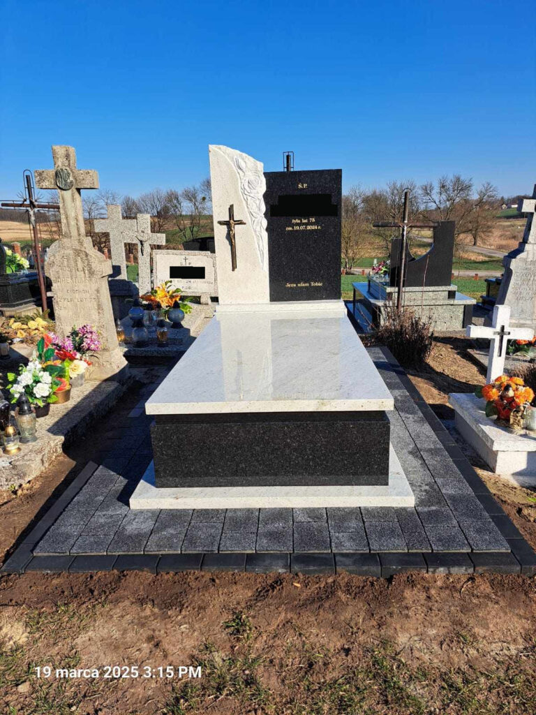 Read more about the article Nagrobek w gminie Ulhówek