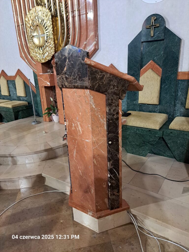 Read more about the article Ambona w kościele w Tomaszowie Lubelskim