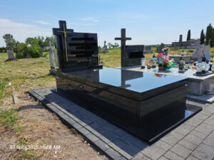 Read more about the article Czarny pomnik w Chodywańcach