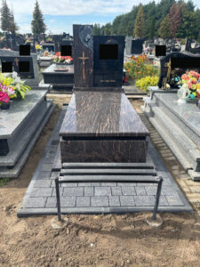 Read more about the article Kolejny nagrobek w Lubyczy Królewskiej