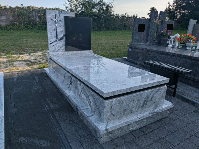 Read more about the article Nagrobek w Bełżcu