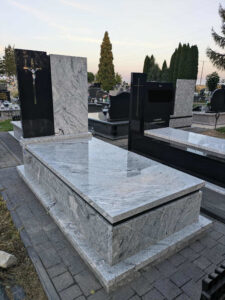 Read more about the article Kolejny nagrobek w Jarczowie