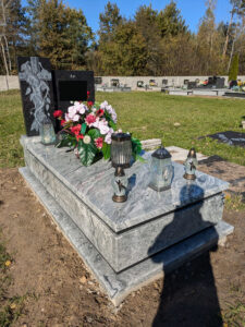 Read more about the article Nagrobek w Łosińcu