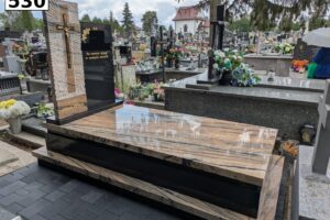 Nagrobek w Tomaszowie Lubelskim