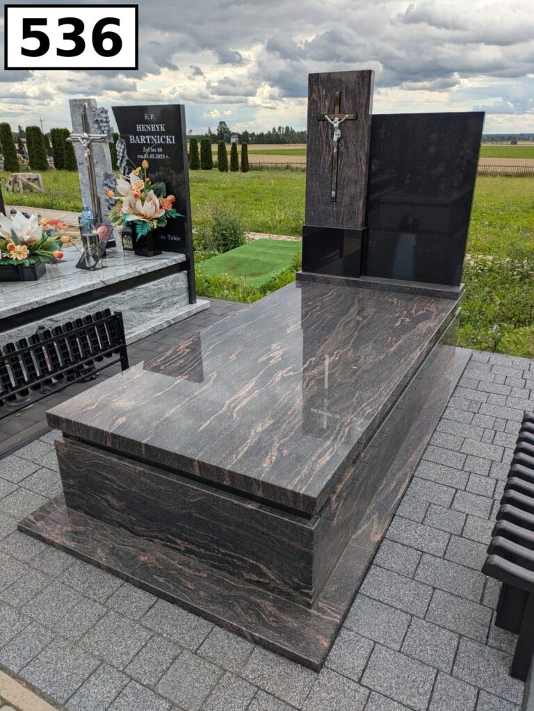 Read more about the article Nagrobek w Ulhówku