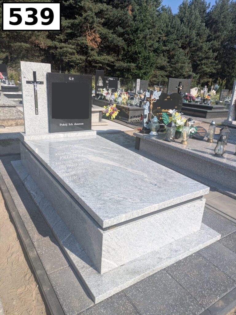 Read more about the article Nagrobek w Lubyczy Królewskiej