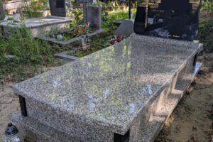 Nagrobek w Bełżcu