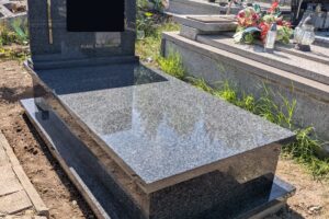 Nagrobek w Bełżcu